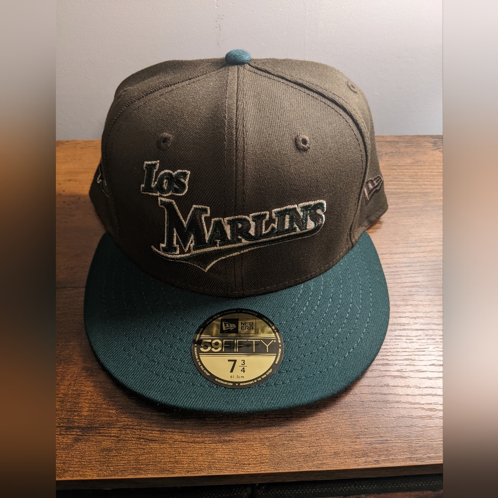 Florida (Los) Marlins Size 7 3/4 Fitted Baseball Hat.